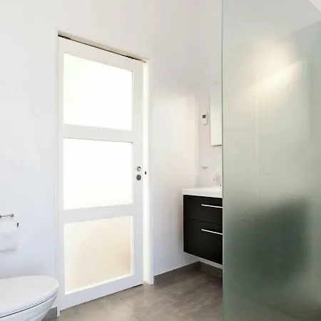 Modern Holiday In Near The Ocean Casa vacanze