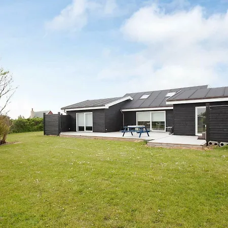 Modern Holiday In Near The Ocean Hundested